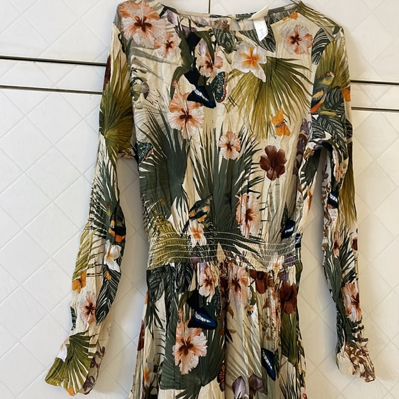 H&M dress - Picture 2 of 7